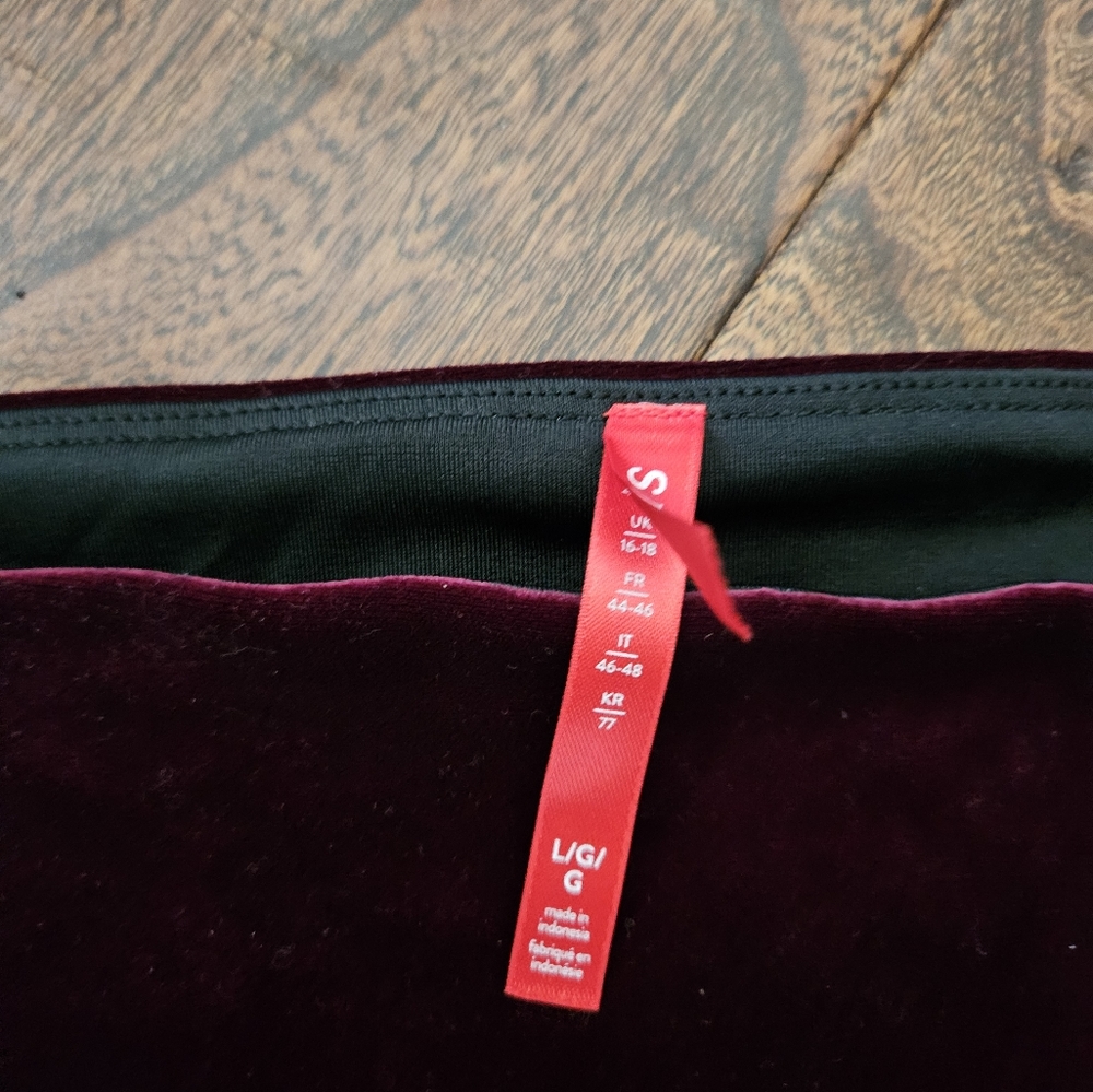Spanx cranberry colored velvet leggins/ jeggins